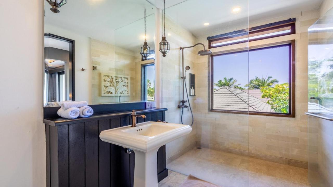 Kejora 12 Beachfront 3 Bedroom Luxe Villa Sanur  Exterior photo
